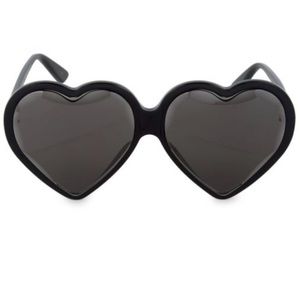 Gucci 🖤 Heart Sunglasses